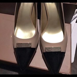 NWT! Two-Toned Low Heel Pumps